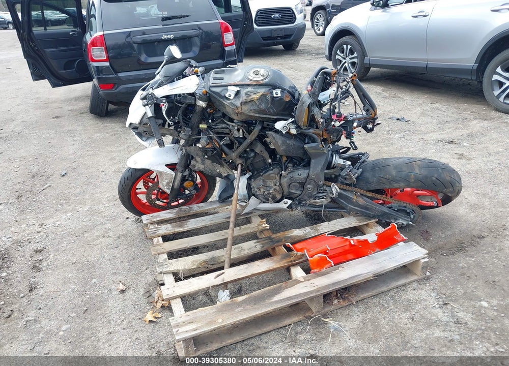 2023 YAMAHA YZFR7 VIN: JYARM38E5PA006938