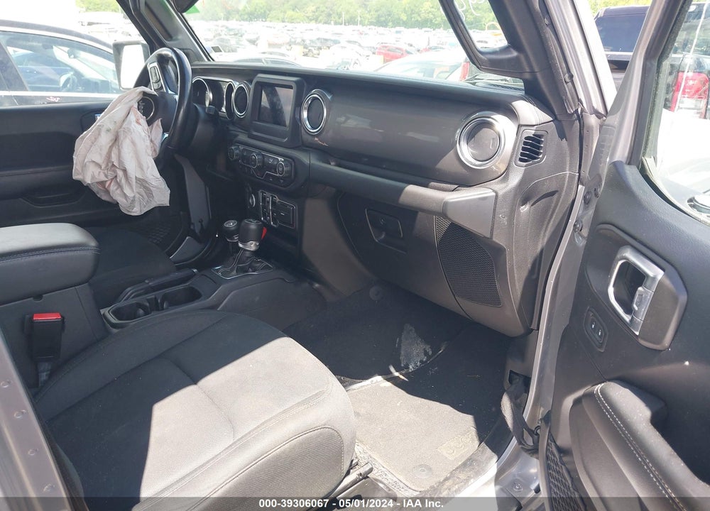 2021 JEEP WRANGLER UNLIMITED SAHARA 4X4 VIN: 1C4HJXEN0MW645568