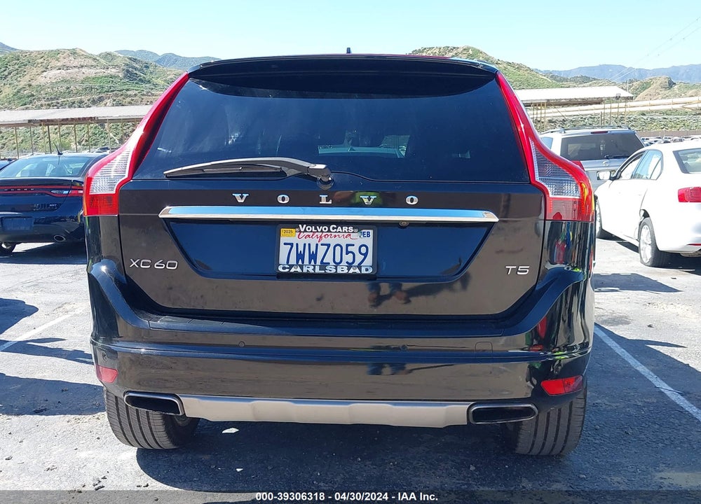 2017 VOLVO XC60 T5 INSCRIPTION VIN: YV440MDU2H2061708
