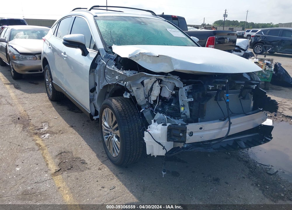 2024 TOYOTA VENZA XLE VIN: JTEAAAAH9RJ166015