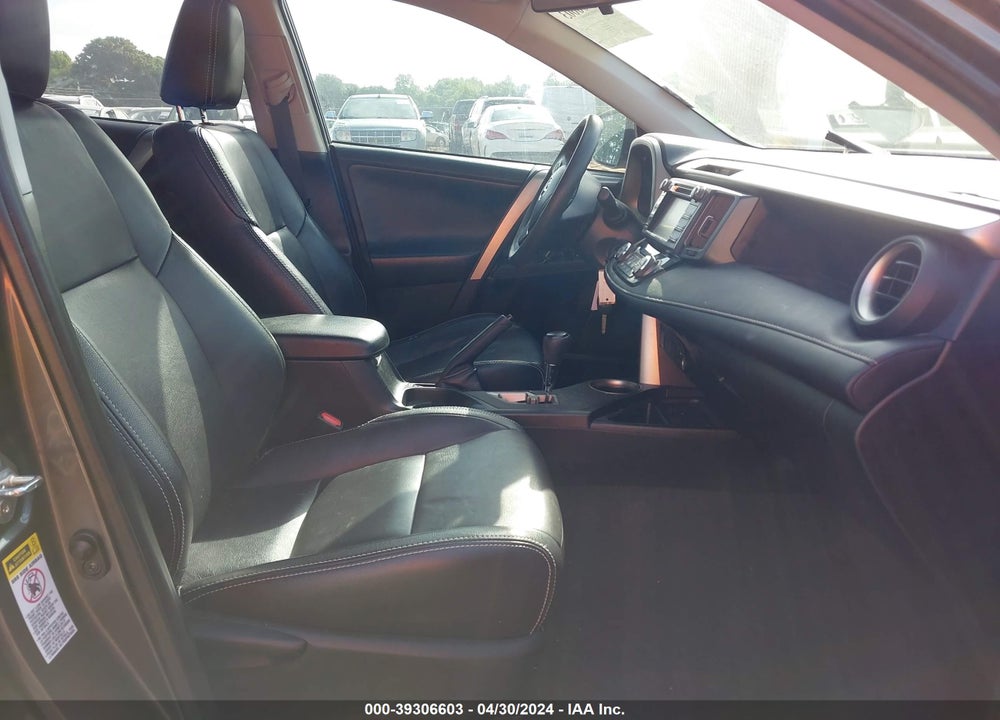 2014 TOYOTA RAV4 XLE VIN: 2T3WFREV0EW112818