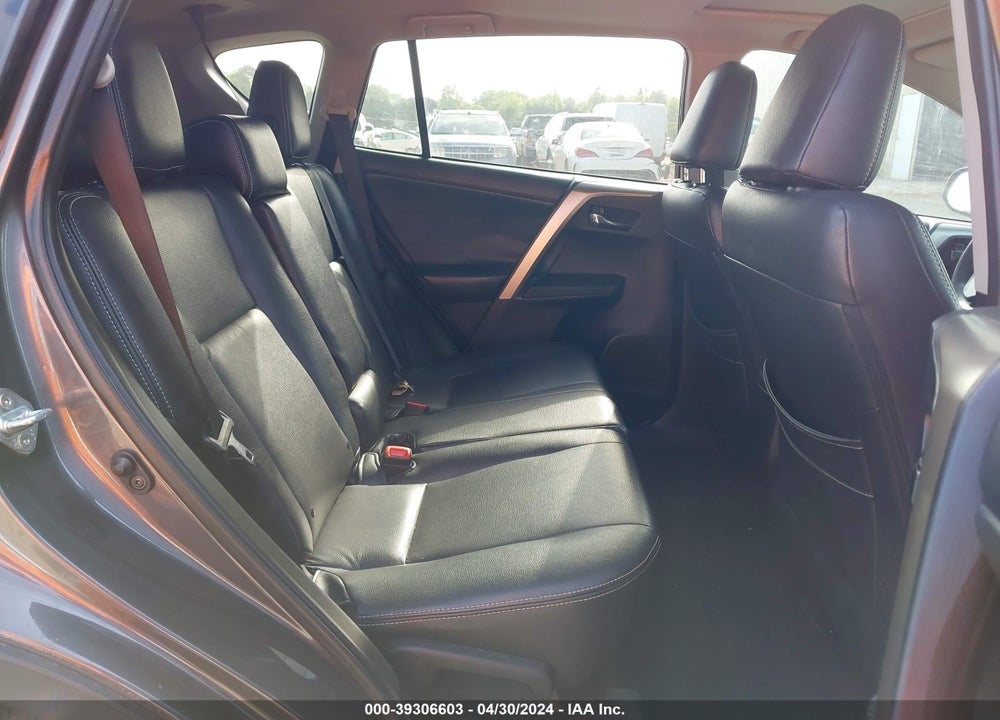 2014 TOYOTA RAV4 XLE VIN: 2T3WFREV0EW112818