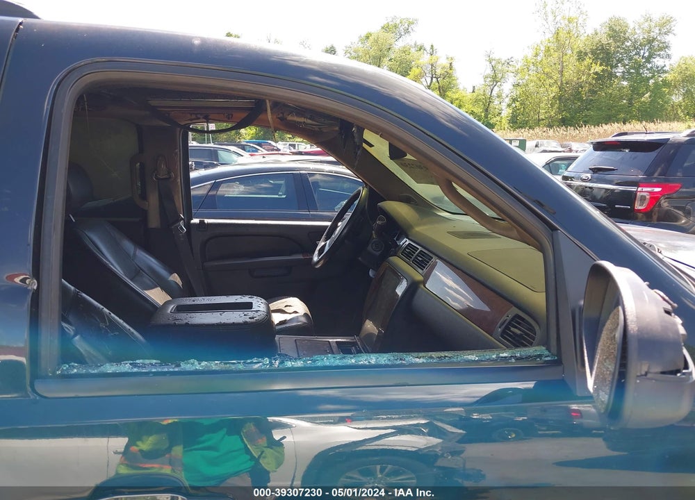 2011 CHEVROLET TAHOE LTZ VIN: 1GNSKCE07BR383714