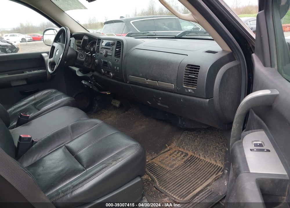 2009 CHEVROLET SILVERADO 1500 LT VIN: 3GCEK233X9G252543