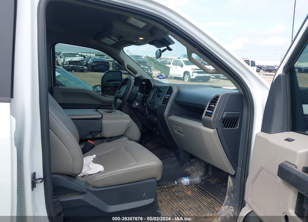 2022 FORD F-350 CHASSIS XL VIN: 1FD8W3HT9NED69446