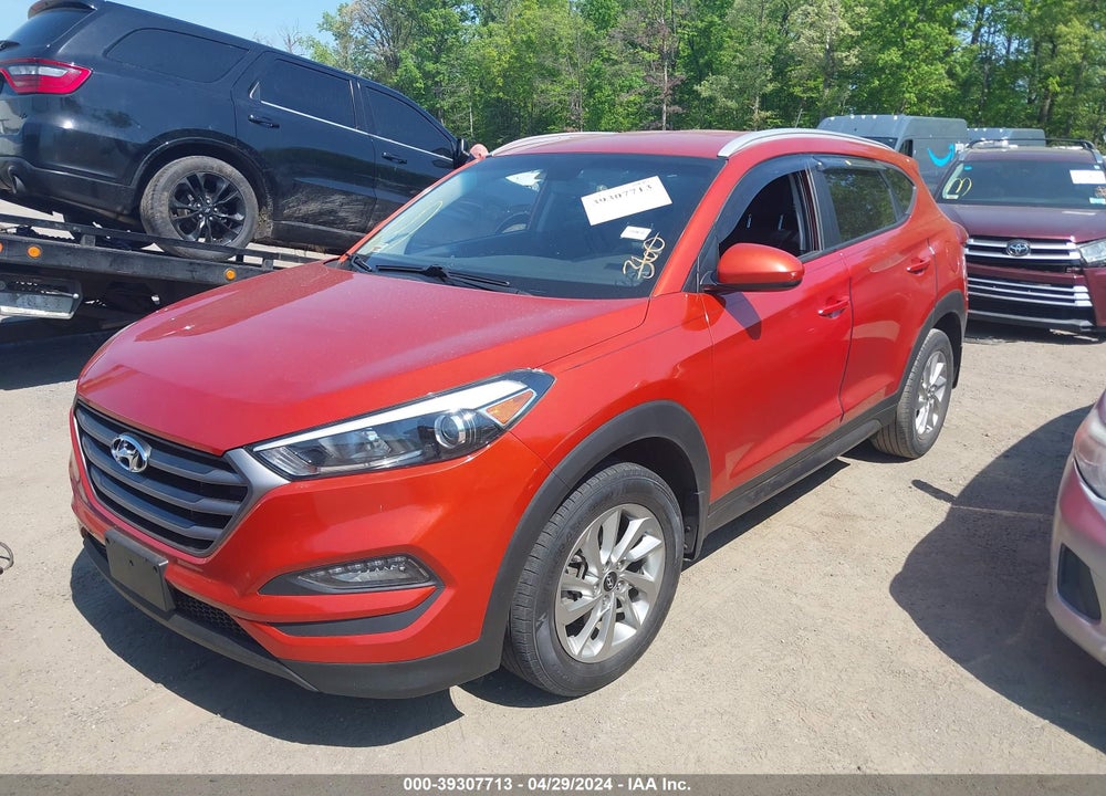 2016 HYUNDAI TUCSON SE VIN: KM8J3CA47GU210186