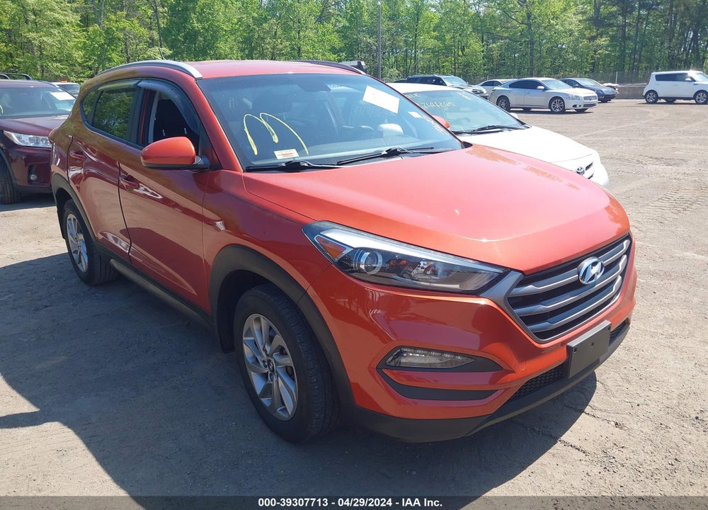 2016 HYUNDAI TUCSON SE VIN: KM8J3CA47GU210186