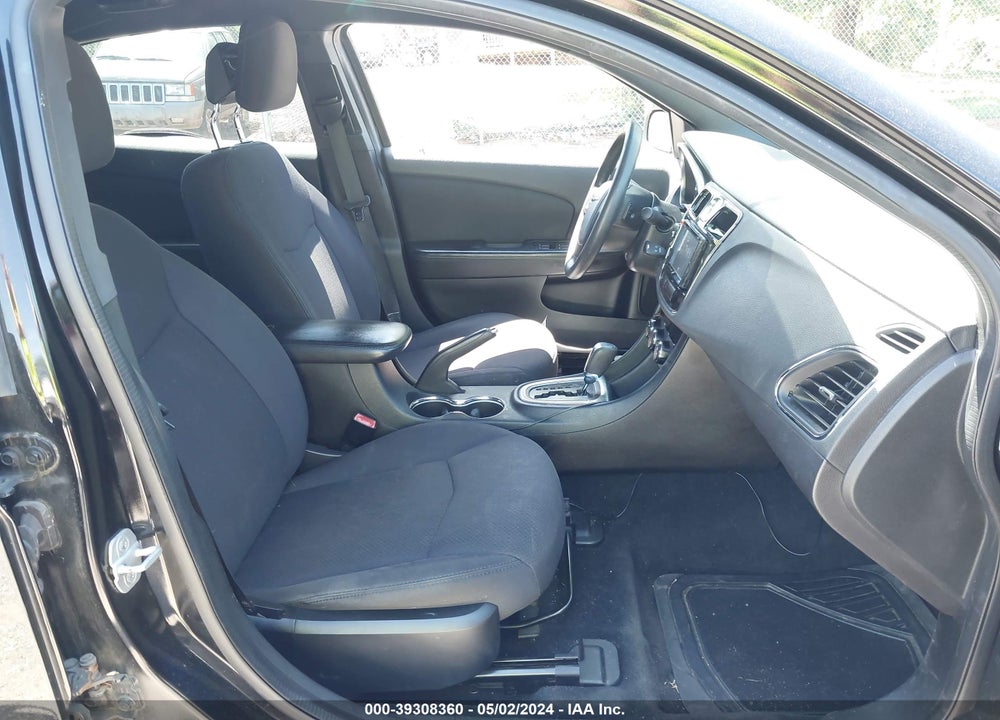 2012 CHRYSLER 200 LX VIN: 1C3CCBAB2CN281648