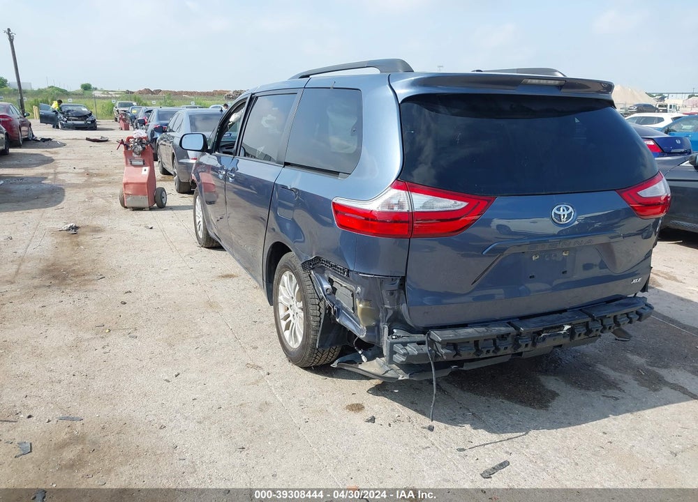2015 TOYOTA SIENNA XLE 8 PASSENGER VIN: 5TDYK3DC5FS602658