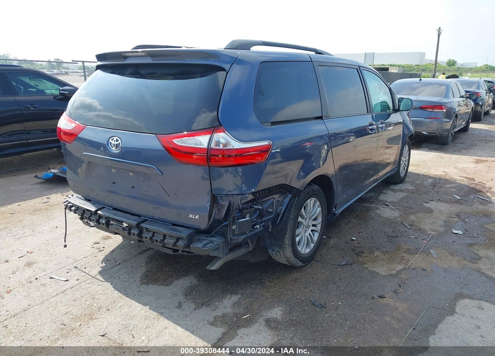 2015 TOYOTA SIENNA XLE 8 PASSENGER VIN: 5TDYK3DC5FS602658