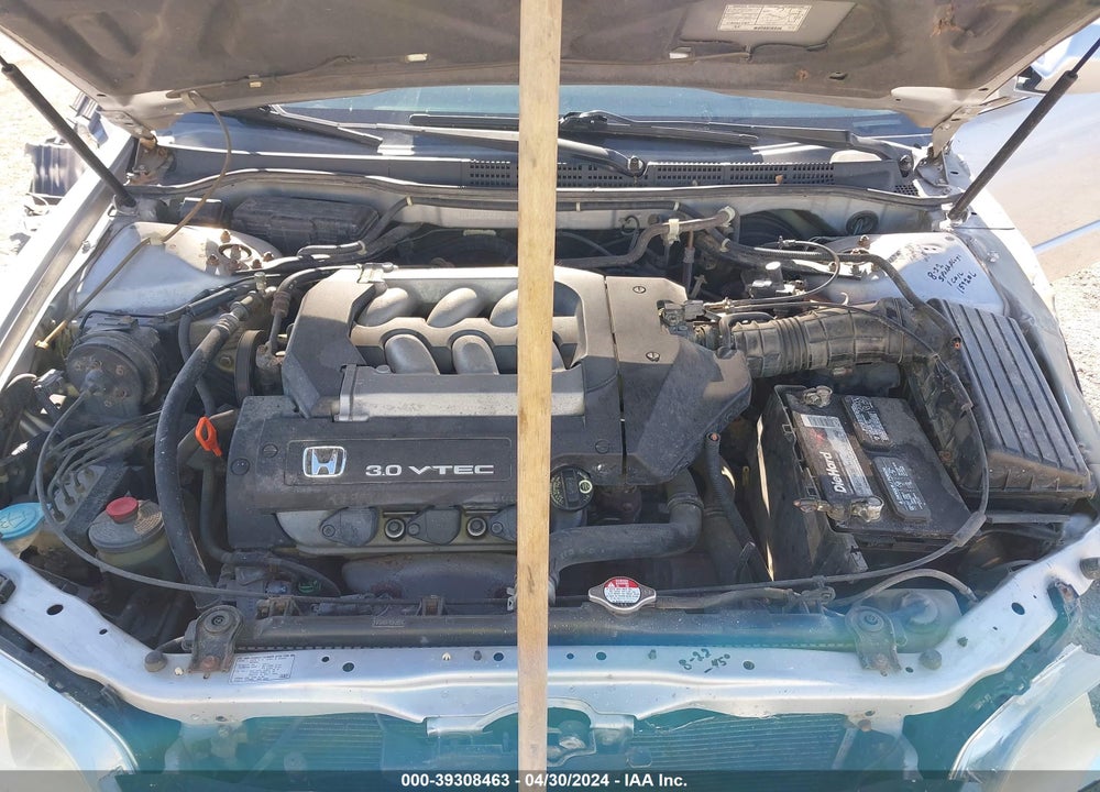 2002 HONDA ACCORD 3.0 EX VIN: 1HGCG16582A018150