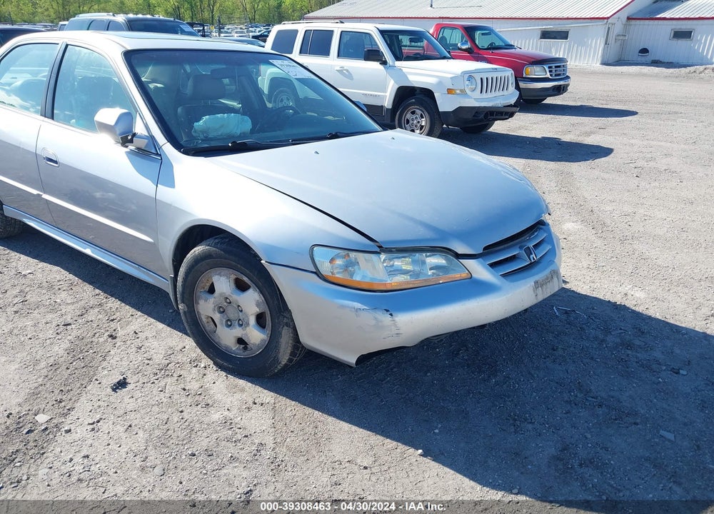 2002 HONDA ACCORD 3.0 EX VIN: 1HGCG16582A018150