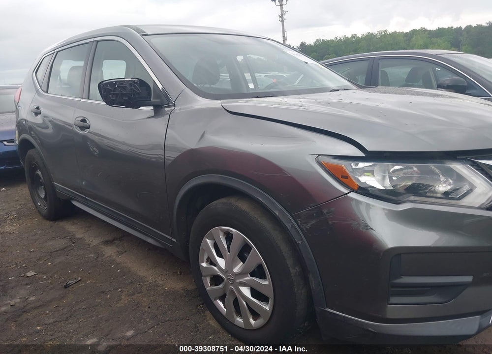 2018 NISSAN ROGUE S VIN: KNMAT2MT1JP548769