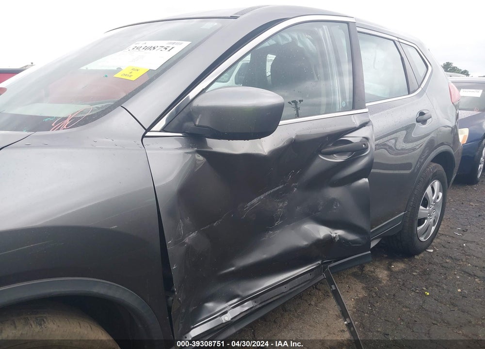 2018 NISSAN ROGUE S VIN: KNMAT2MT1JP548769