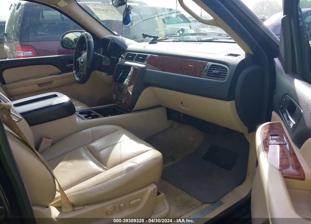2007 CHEVROLET SUBURBAN 1500 LT VIN: 1GNFK16327J222837
