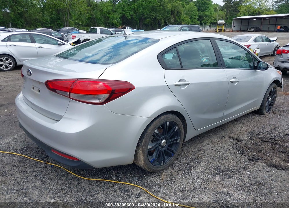 2017 KIA FORTE LX VIN: 3KPFK4A71HE012586