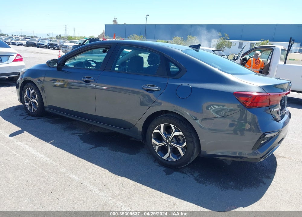 2019 KIA FORTE LXS VIN: 3KPF24AD5KE085733