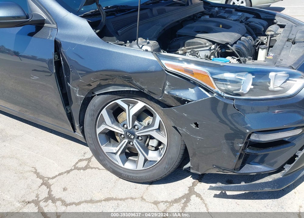 2019 KIA FORTE LXS VIN: 3KPF24AD5KE085733