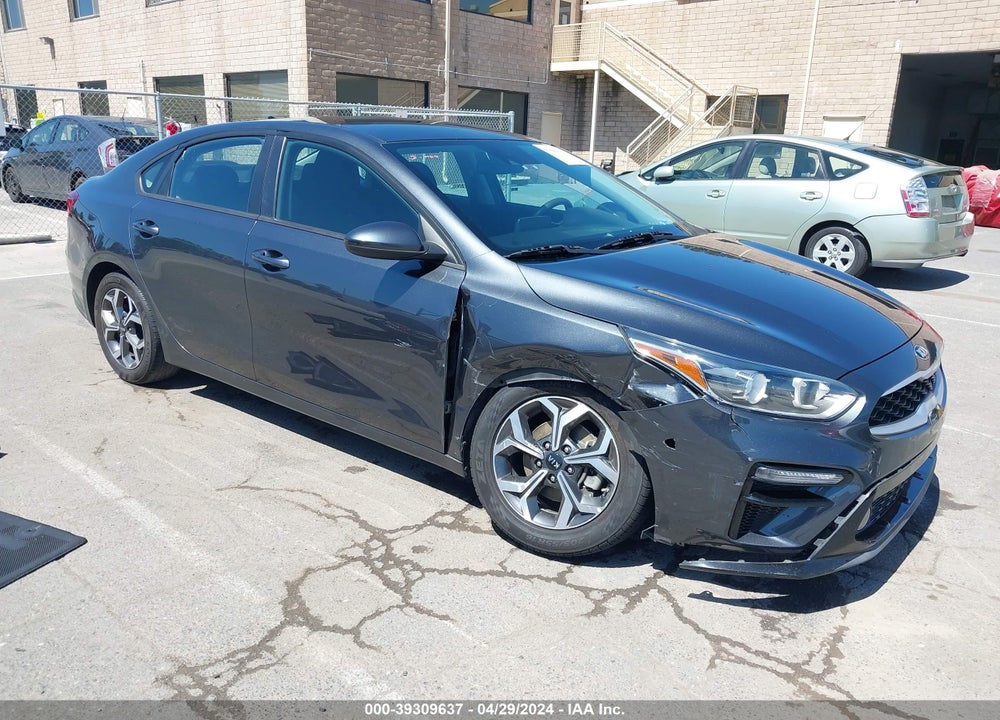 2019 KIA FORTE LXS VIN: 3KPF24AD5KE085733