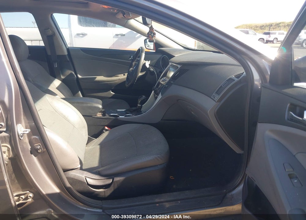 2011 HYUNDAI SONATA SE VIN: 5NPEC4AC2BH236670