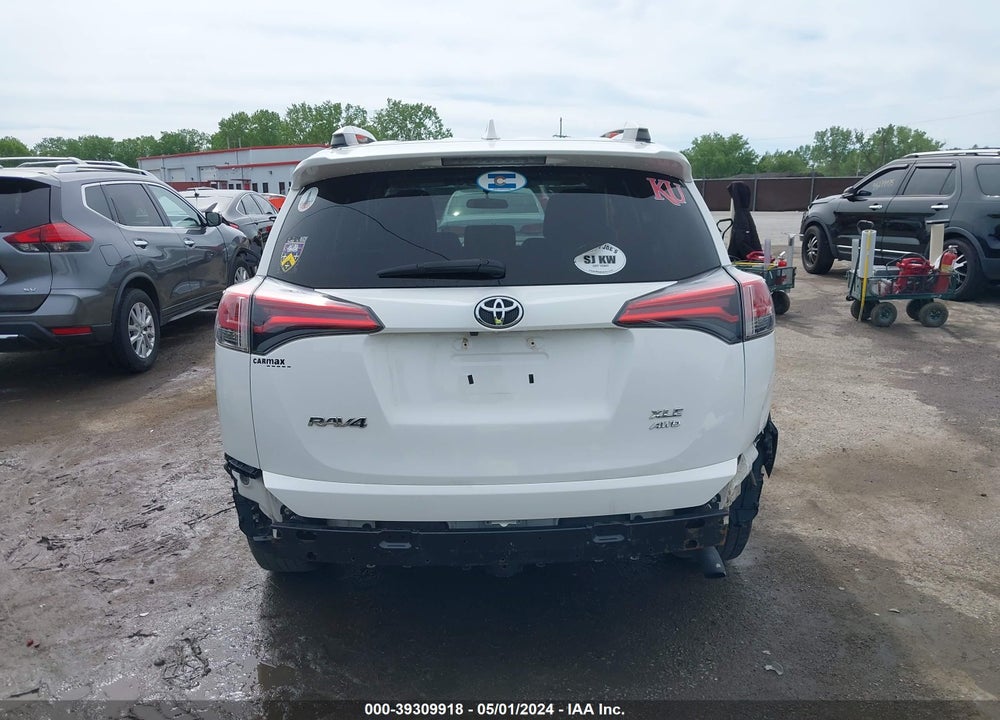 2016 TOYOTA RAV4 XLE VIN: 2T3RFREV9GW468815