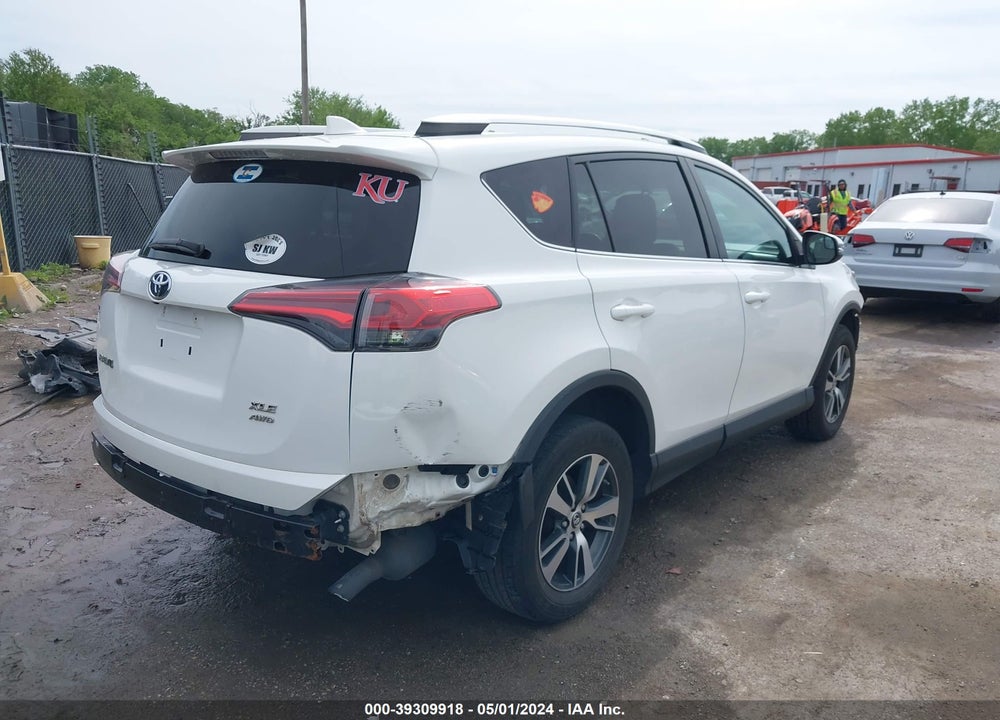 2016 TOYOTA RAV4 XLE VIN: 2T3RFREV9GW468815