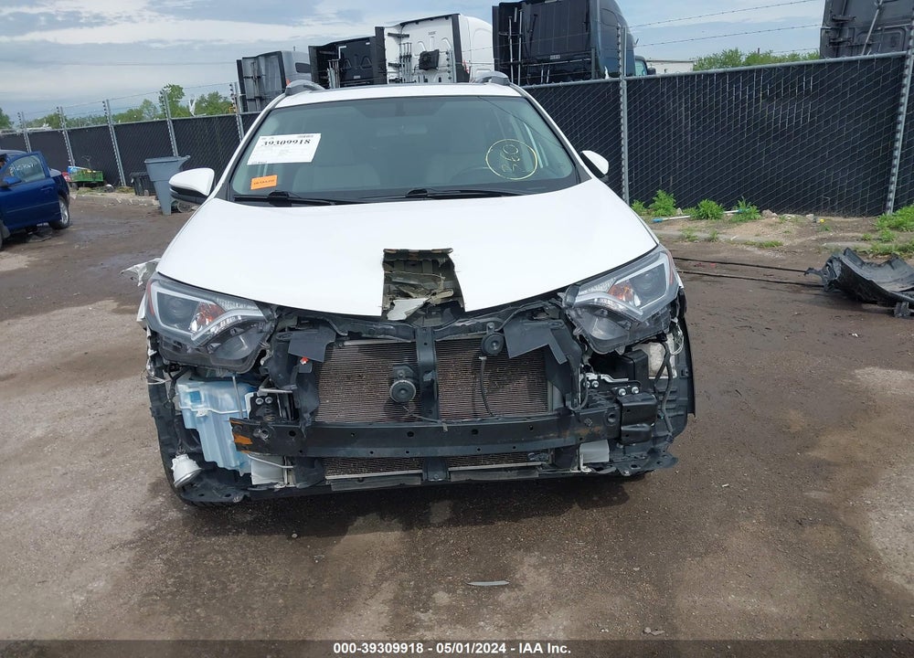 2016 TOYOTA RAV4 XLE VIN: 2T3RFREV9GW468815