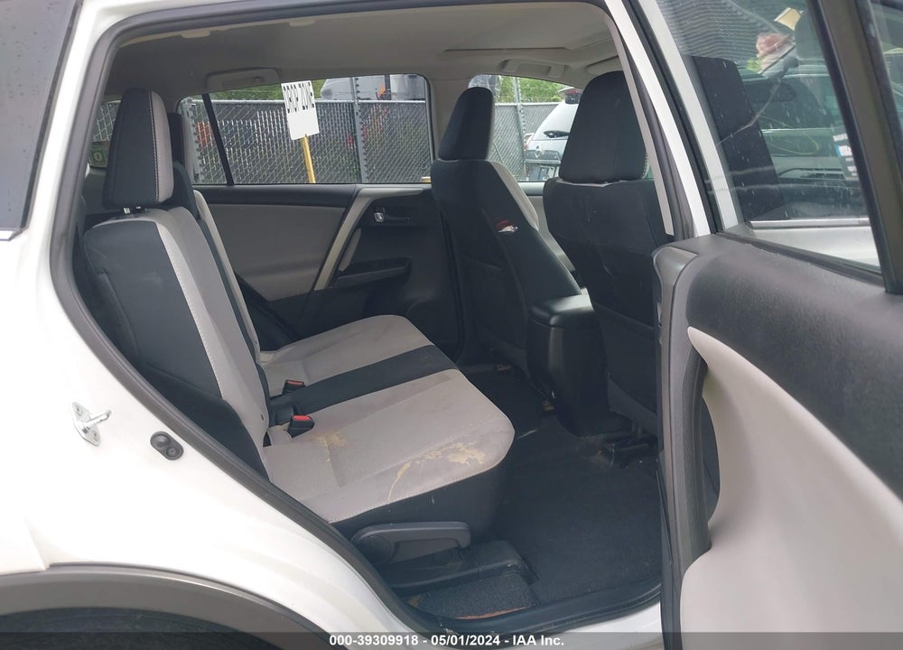 2016 TOYOTA RAV4 XLE VIN: 2T3RFREV9GW468815