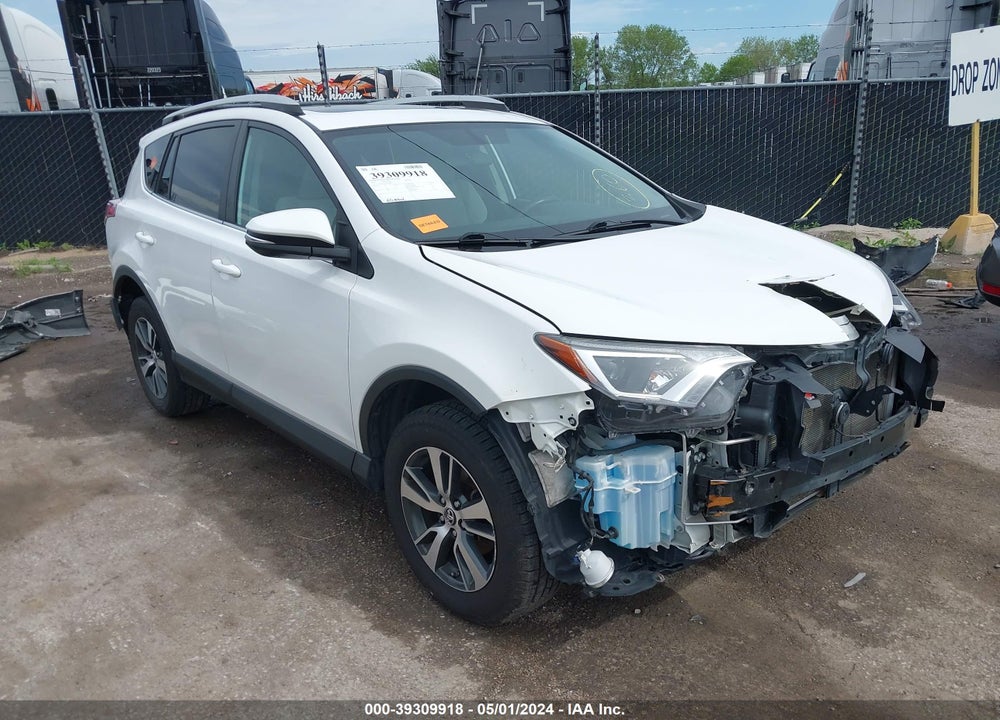 2016 TOYOTA RAV4 XLE VIN: 2T3RFREV9GW468815