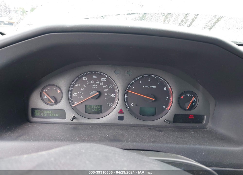 2003 VOLVO XC70 2.5T VIN: YV1SZ59H131108088