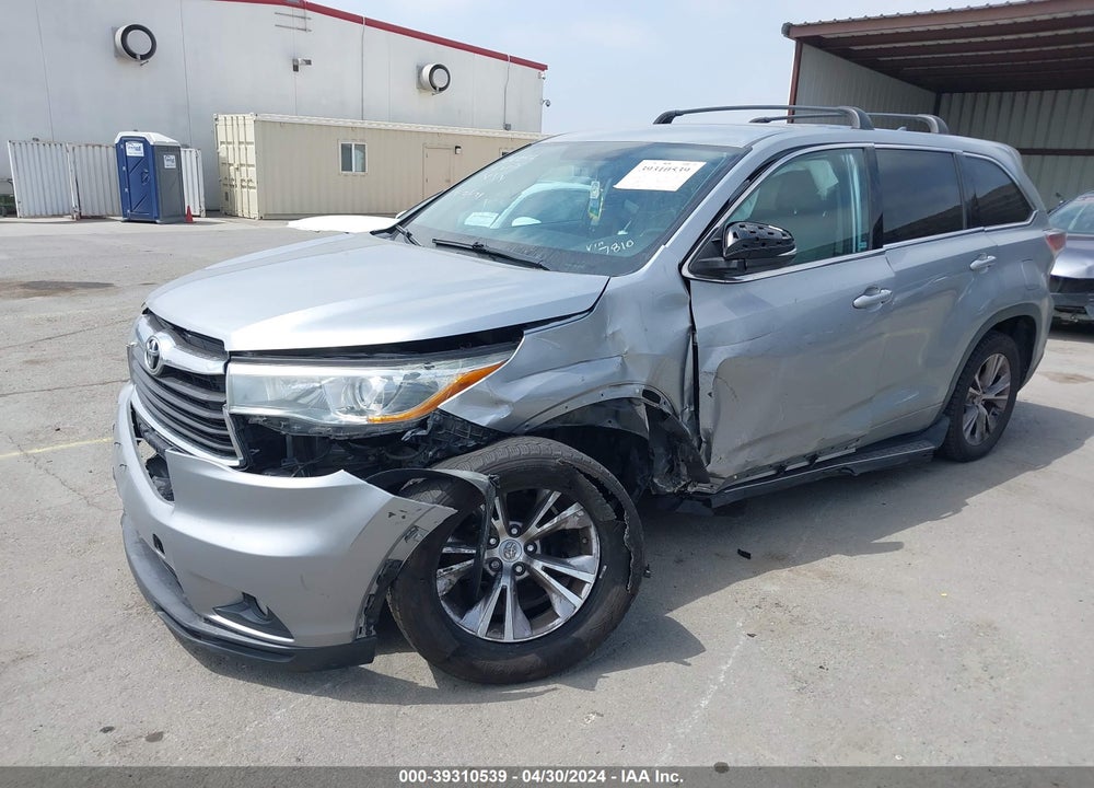 2015 TOYOTA HIGHLANDER LE PLUS V6 VIN: 5TDZKRFH8FS107810