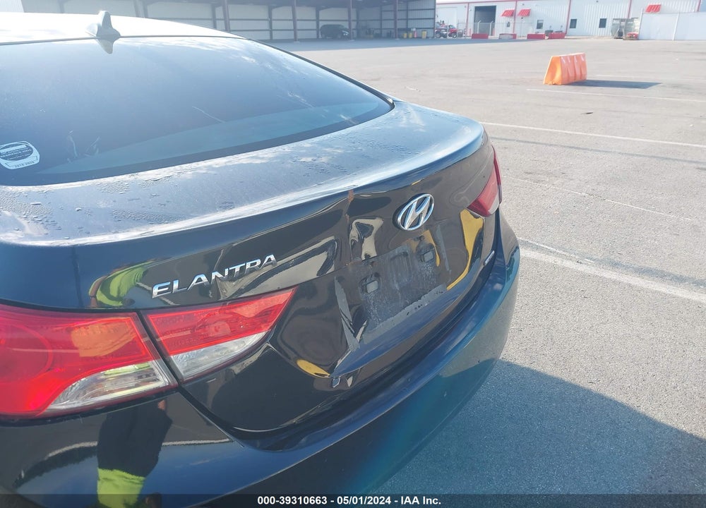 2011 HYUNDAI ELANTRA LIMITED VIN: 5NPDH4AE4BH005204