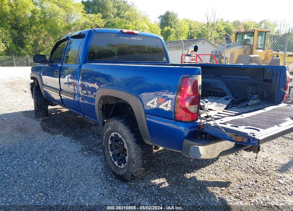 2004 CHEVROLET SILVERADO 2500HD LS VIN: 1GCHK29U44E221513