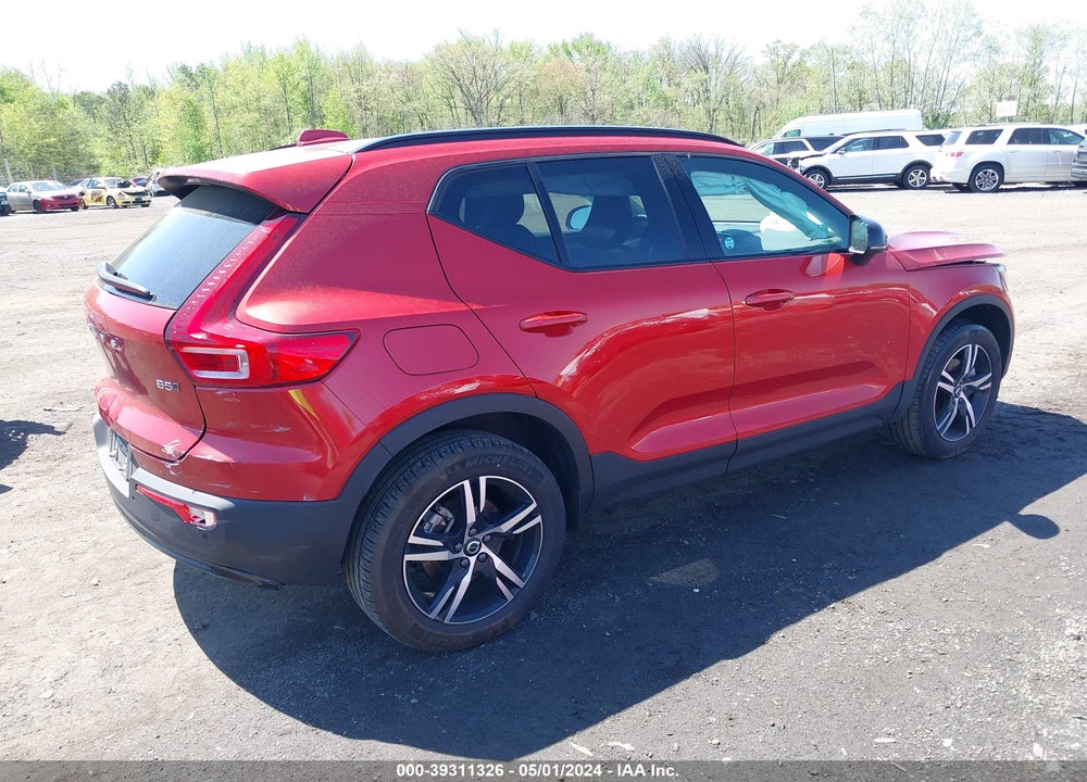 2024 VOLVO XC40 B5 CORE DARK THEME VIN: YV4L12UKXR2271261