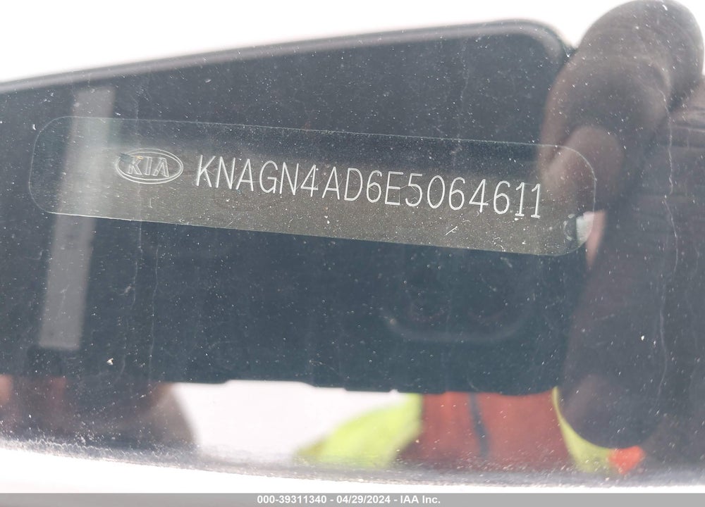 2014 KIA OPTIMA HYBRID EX VIN: KNAGN4AD6E5064611