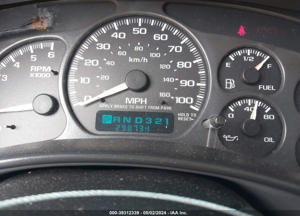 2002 CHEVROLET TAHOE LS VIN: 1GNEC13T72R318132