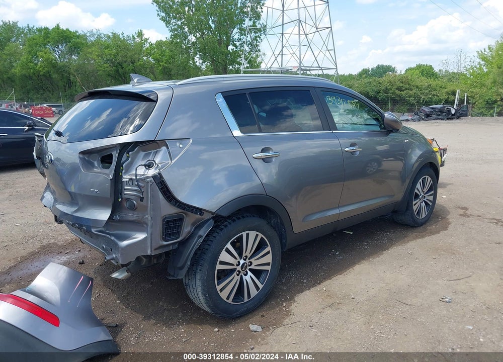2016 KIA SPORTAGE EX VIN: KNDPCCAC5G7817661