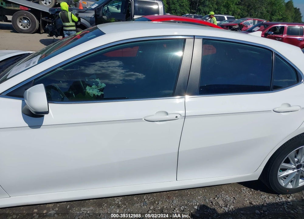 2022 TOYOTA CAMRY LE VIN: 4T1C11AK4NU658352