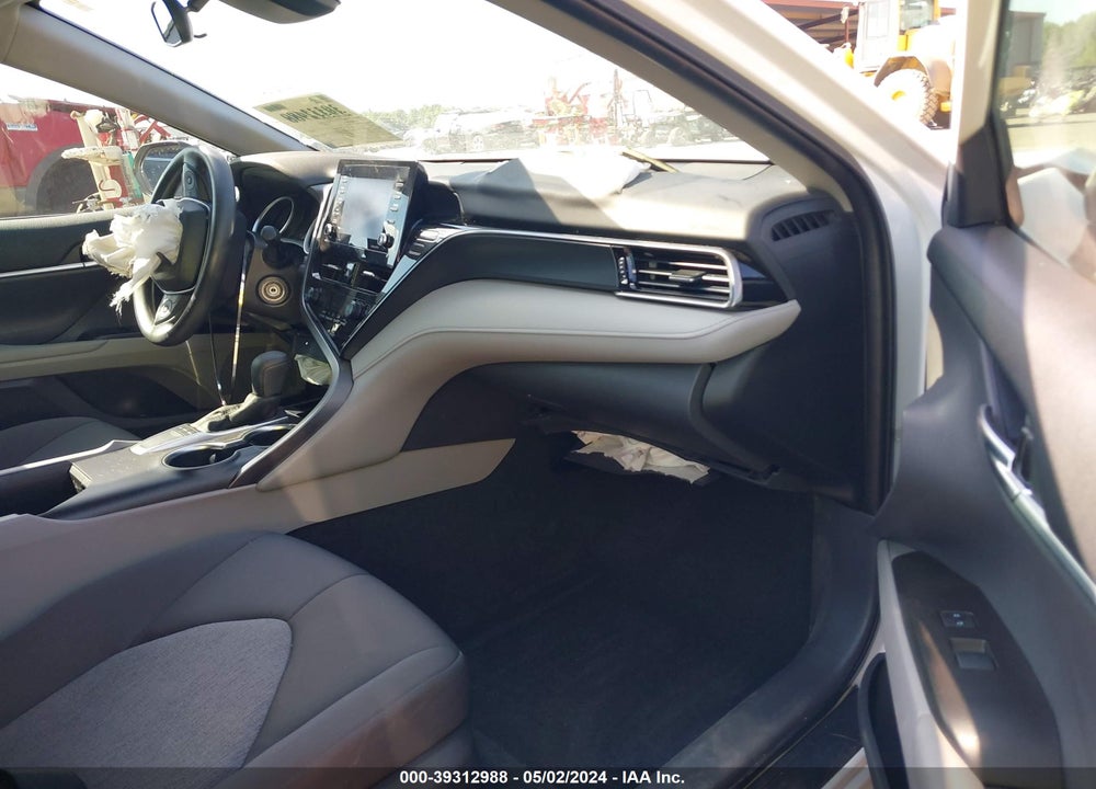 2022 TOYOTA CAMRY LE VIN: 4T1C11AK4NU658352