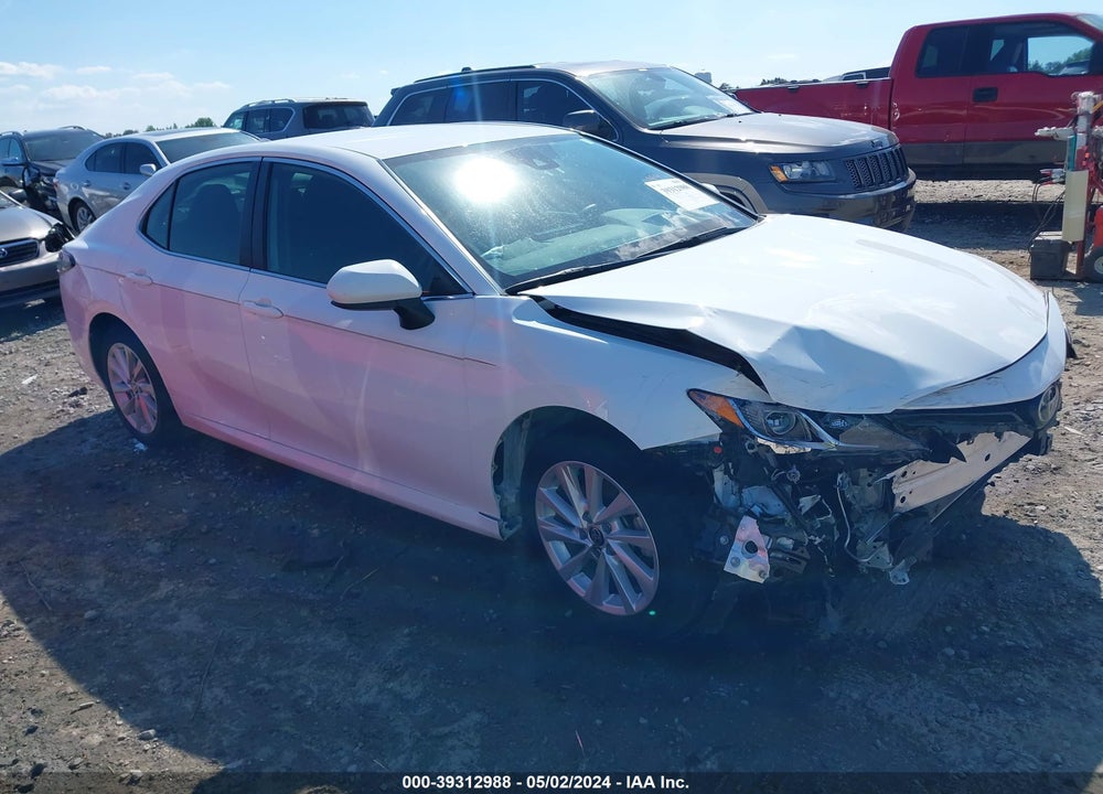 2022 TOYOTA CAMRY LE VIN: 4T1C11AK4NU658352