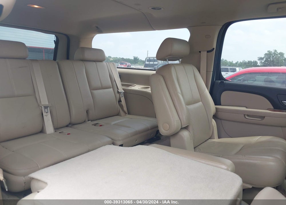 2007 CHEVROLET SUBURBAN 1500 LT VIN: 3GNFC16J47G216504