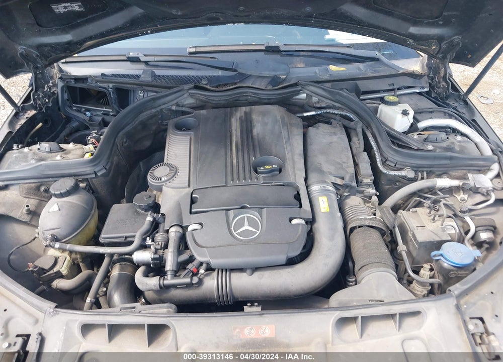 2013 MERCEDES-BENZ C 250 LUXURY/SPORT VIN: WDDGF4HB0DR285008