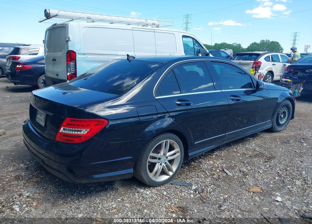 2013 MERCEDES-BENZ C 250 LUXURY/SPORT VIN: WDDGF4HB0DR285008