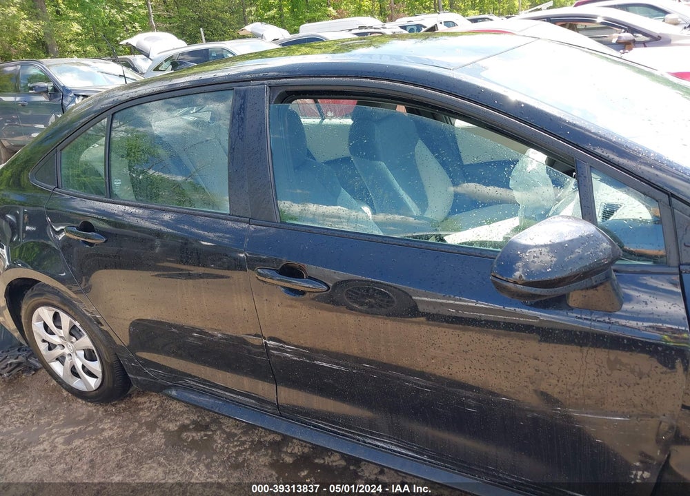 2022 TOYOTA COROLLA LE VIN: 5YFEPMAE6NP377318