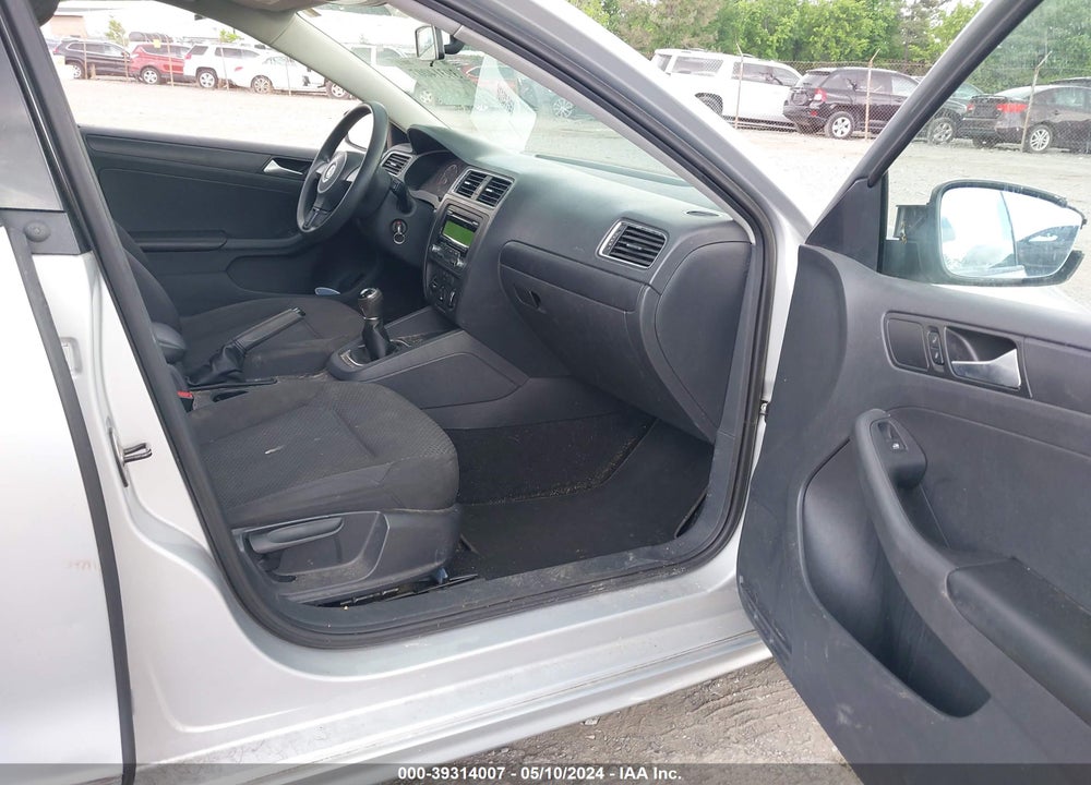 2014 VOLKSWAGEN JETTA 2.0L S VIN: 3VW1K7AJ5EM384860
