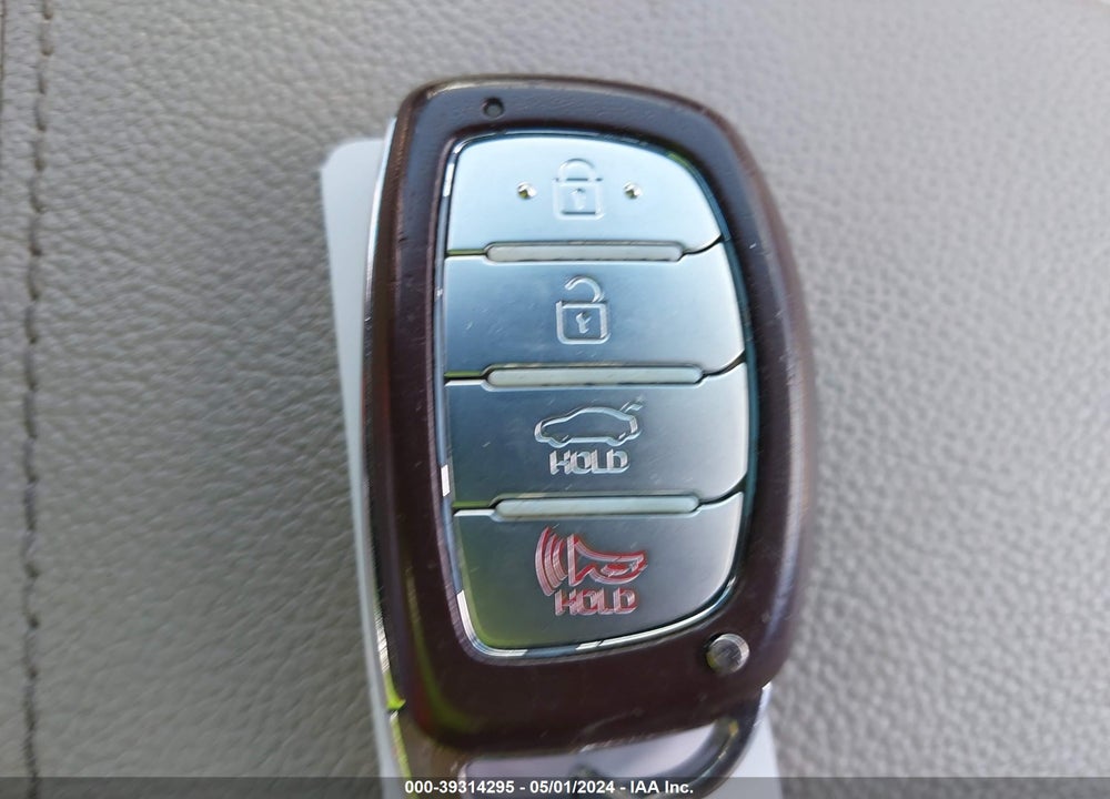 2016 HYUNDAI SONATA HYBRID SE VIN: KMHE24L15GA029053