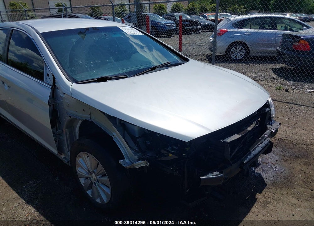 2016 HYUNDAI SONATA HYBRID SE VIN: KMHE24L15GA029053