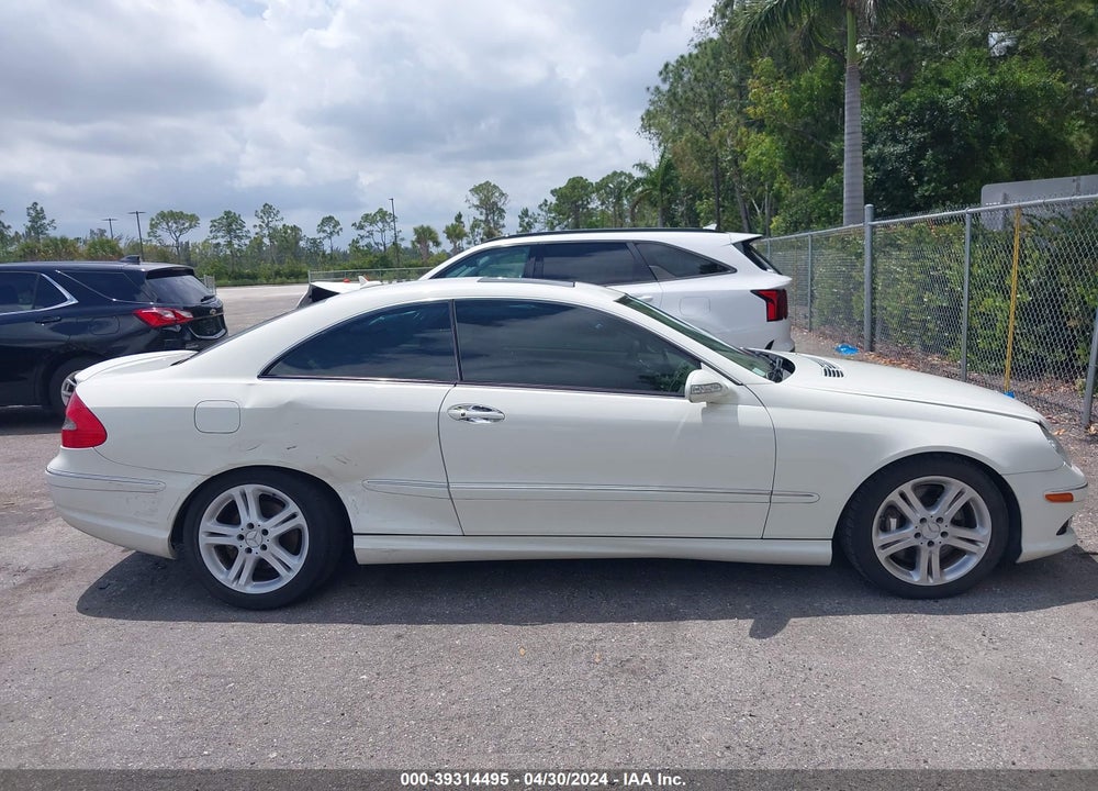 2008 MERCEDES-BENZ CLK 550 VIN: WDBTJ72H98F254416