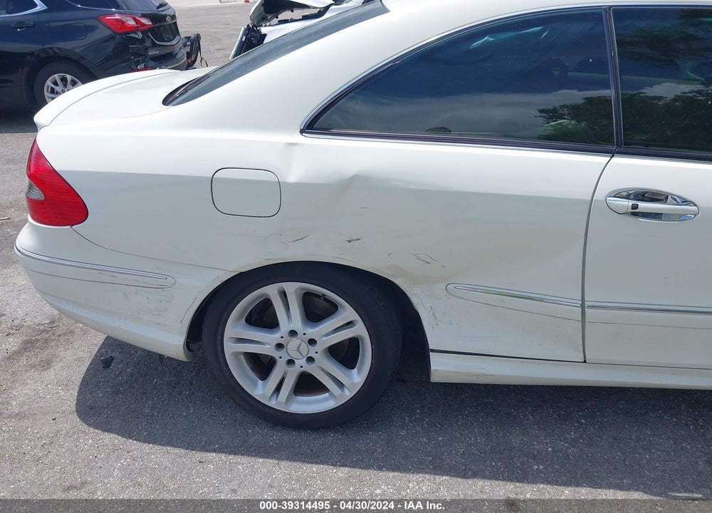 2008 MERCEDES-BENZ CLK 550 VIN: WDBTJ72H98F254416