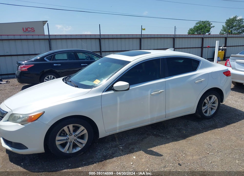 2013 ACURA ILX 2.0L VIN: 19VDE1F38DE018326